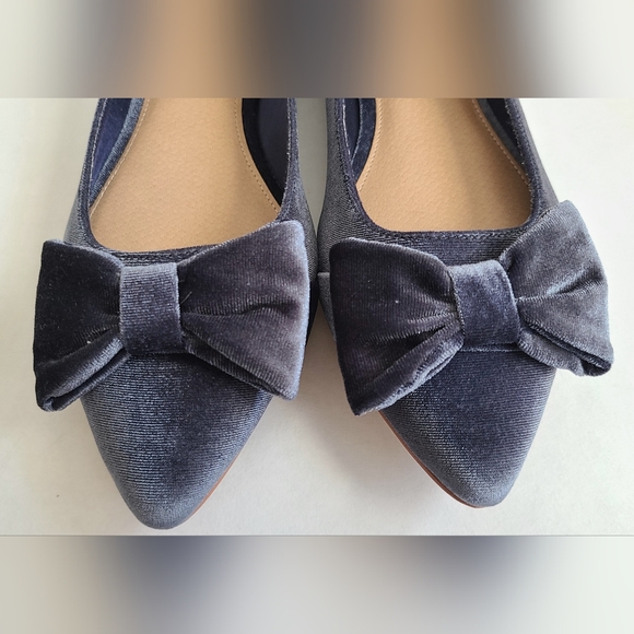 Womens velvet pointed ballet flats w/ bows - Picture 2 of 9